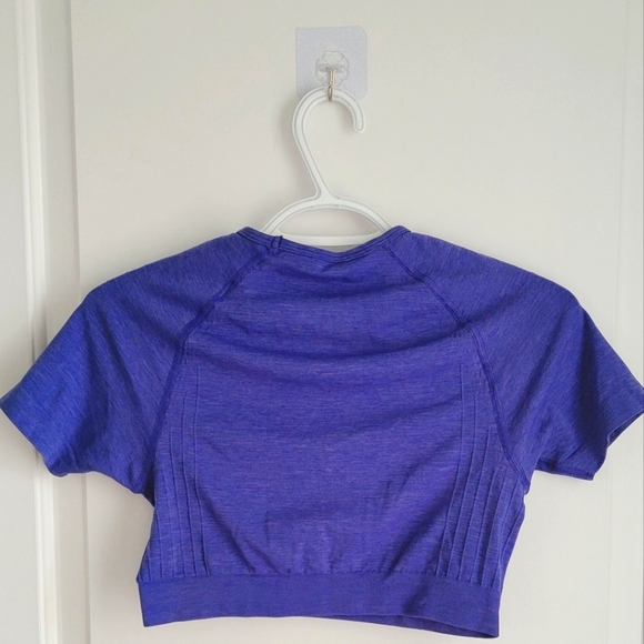 Alphalete Amplify Crop Top - Picture 5 of 8